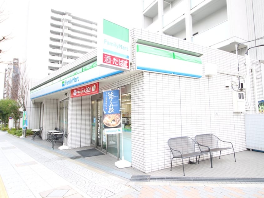 ファミリーマート　森ノ宮中央店(スーパー)まで800m セイワパレス森ノ宮中央