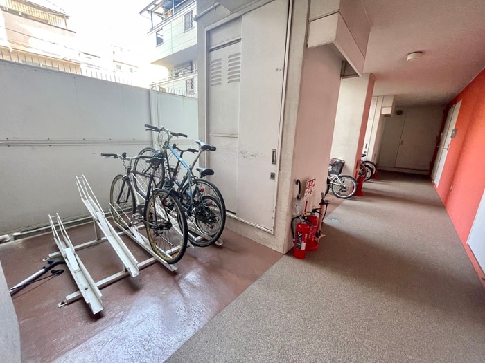 駐輪場 ユーレジデンス弁天町