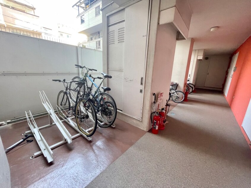 駐輪場 ユーレジデンス弁天町