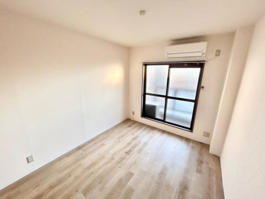 居室 メゾンソラチ