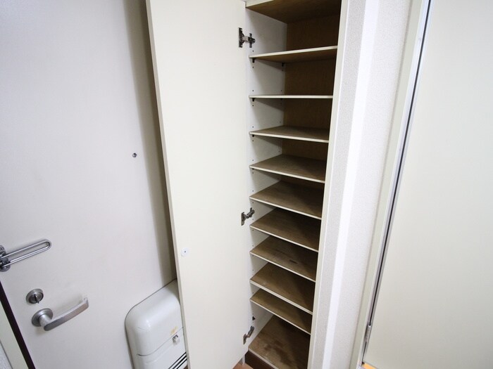 靴箱 Regalo京都東