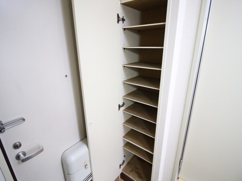 靴箱 Regalo京都東