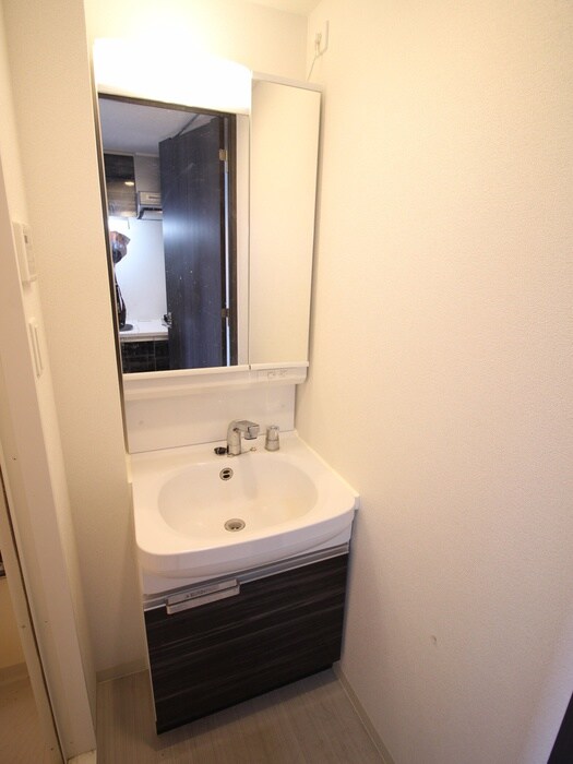 洗面 ﾌﾟﾚｻﾝｽ新大阪ｲｵﾘｱ(902)