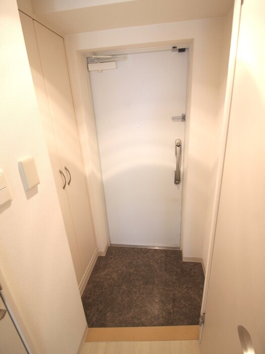 玄関 ルクレ新大阪レジデンス