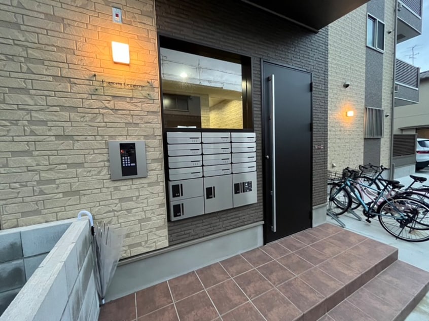 エントランス部分 F　asecia Leggiero