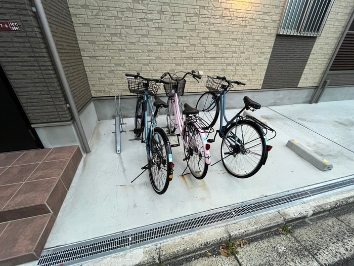 駐輪場 F　asecia Leggiero