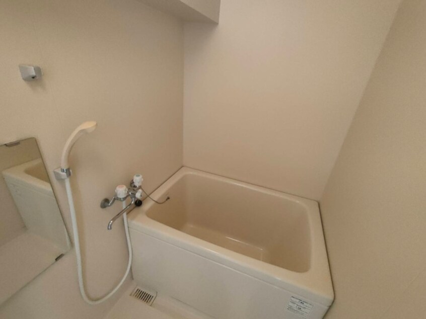 バス／シャワールーム等 シャルレ服部