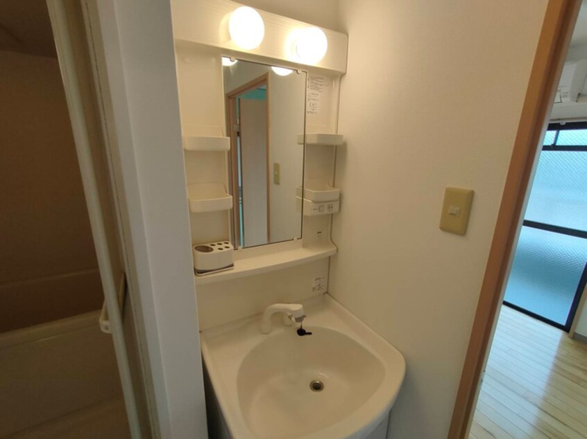 洗面 シャルレ服部