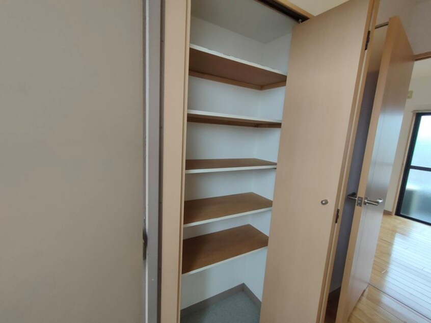 靴箱 シャルレ服部