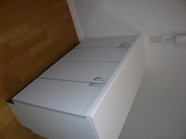 収納 ワコ－レヴィ－タ須磨浦通