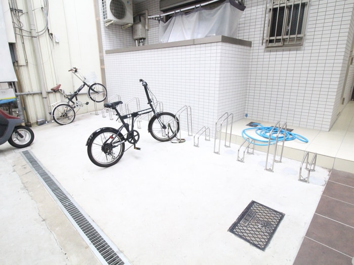 駐輪場 レガーロ春日野道