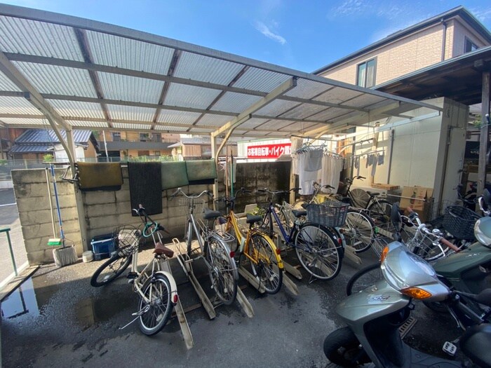 駐輪場 シェルマンション