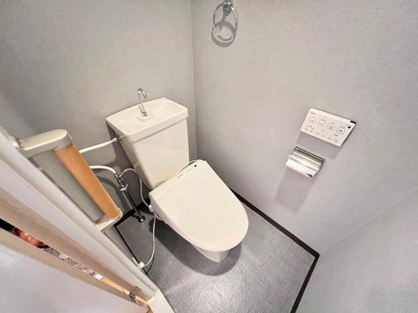 トイレ ロイヤルメゾン六甲Ⅴ