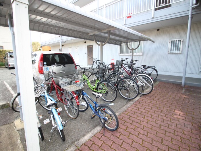 駐輪場 エステートピア桃林丘