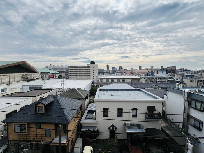 室内からの展望 ココ西宮
