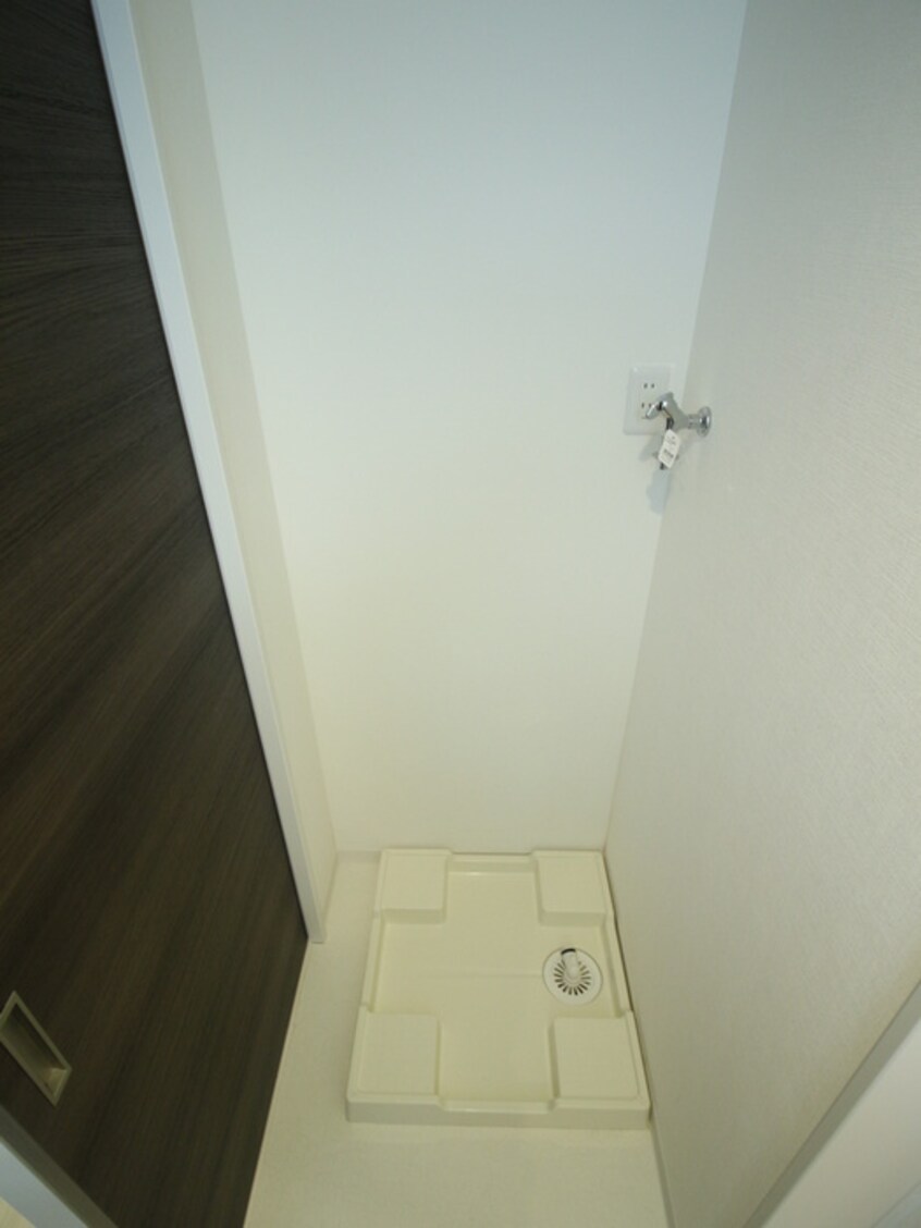 洗濯機置場 ALEGRIA摂津　正雀