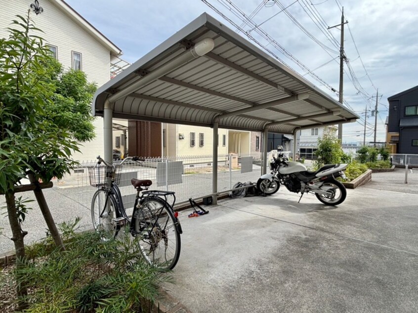 駐輪場 パストラルメゾン白水