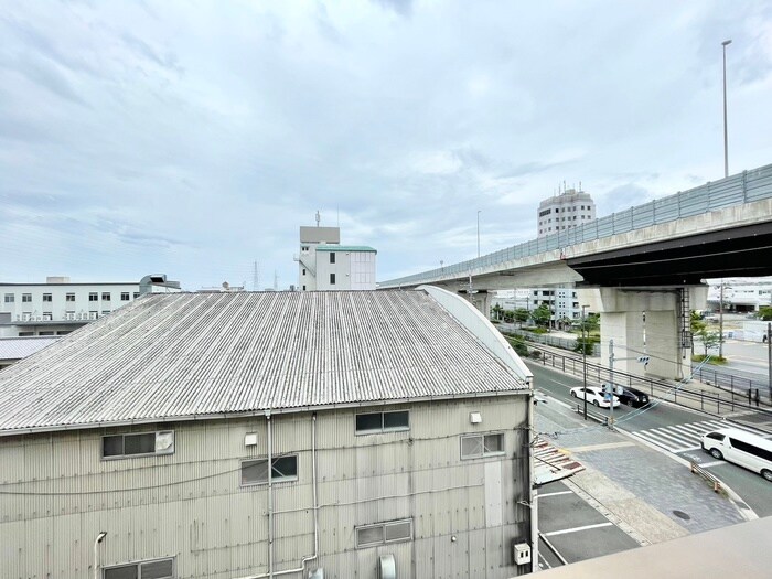 室内からの展望 セント・アミュ－