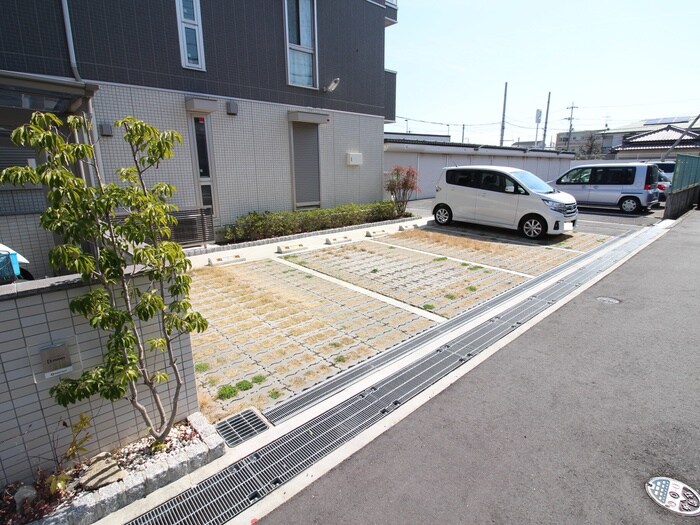 駐車場 cremerie maison
