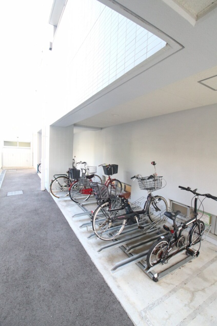 駐輪場 Lega梅北