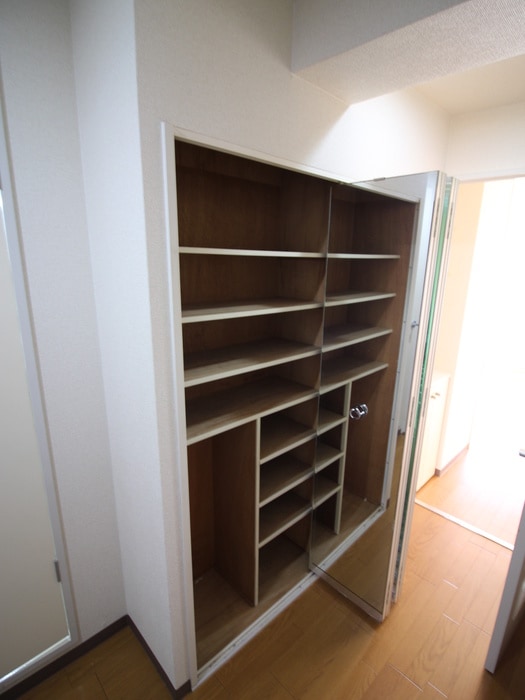 靴箱 阪神ﾊｲｸﾞﾚｰﾄﾞﾏﾝｼｮﾝ７番館