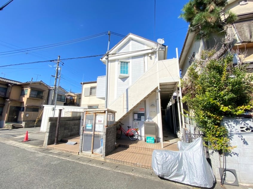 エントランス部分 エイブルパレス椥辻