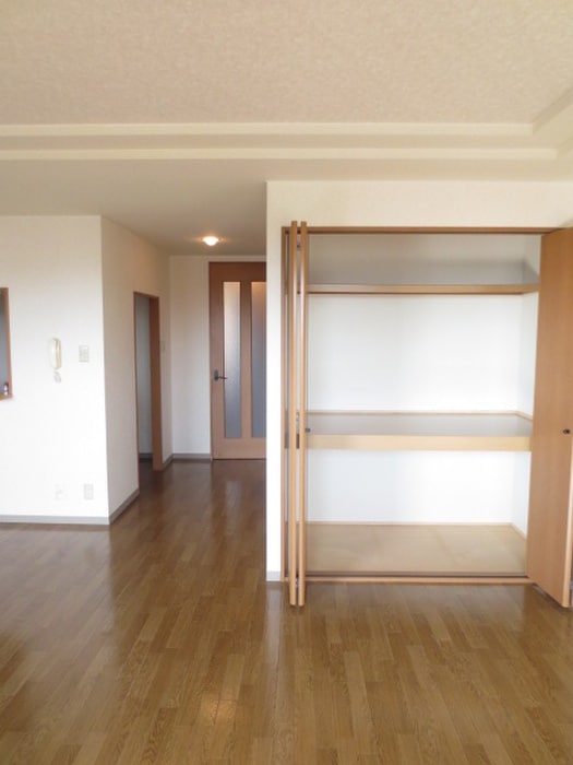 居室 ベルフォ－レⅠ番館