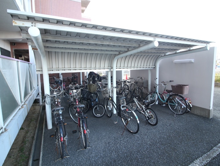 駐輪場 ボナール有堀