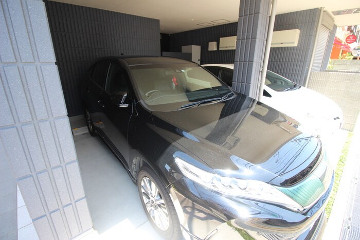 駐車場 シャルマンクレール