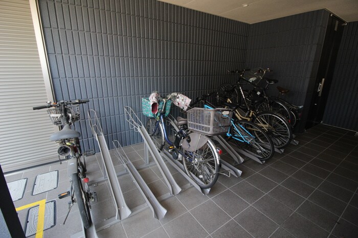 駐輪場 シャルマンクレール