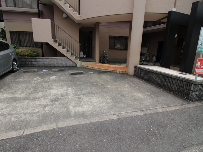 駐車場 FaminesuⅠ