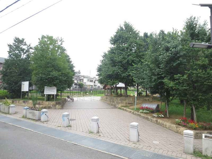 上穂積公園(公園)まで210m FaminesuⅠ