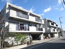 ラジュニ－ル春日丘の外観