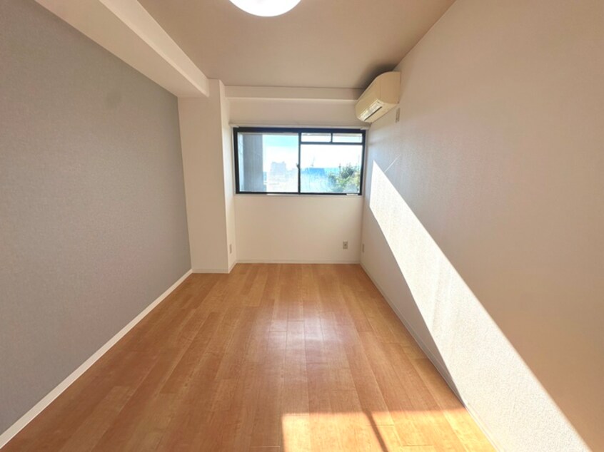 居室 ラジュニ－ル春日丘