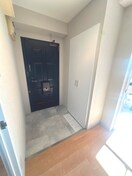 玄関 ラジュニ－ル春日丘