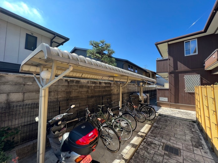 駐輪場 メゾン・ド・きぬかけ