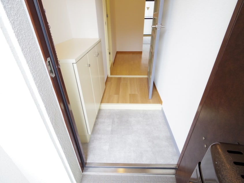 玄関 リビエ－ル桃山