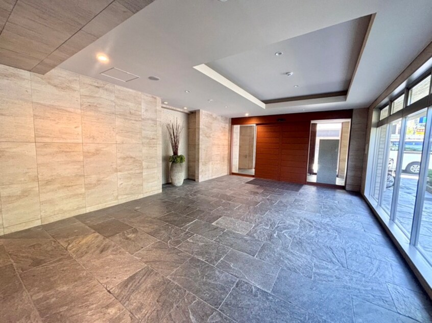 エントランス部分 COCO MARINI