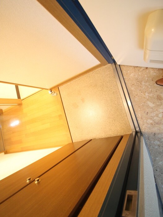 玄関 ラ・フォ－レ三和