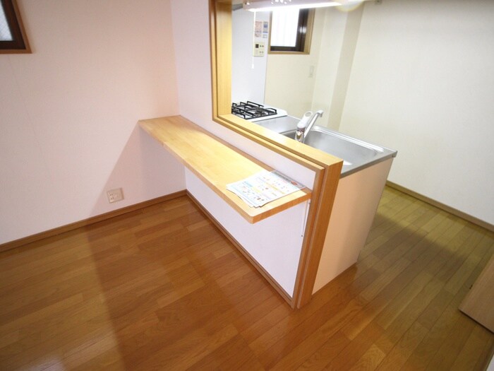 キッチン ラ・フォ－レ三和