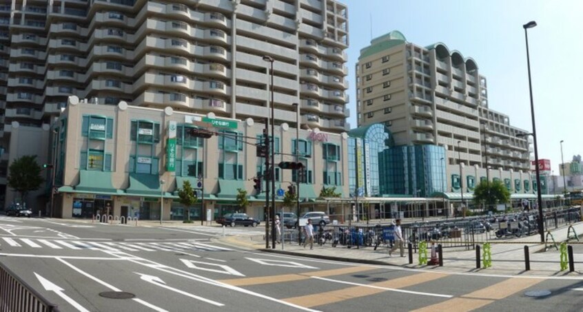 イオン垂水店(デパート)まで600m ジーメゾン垂水