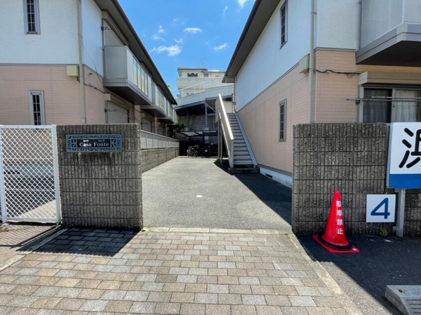 エントランス部分 カ－サフォンテ　Ｂ棟