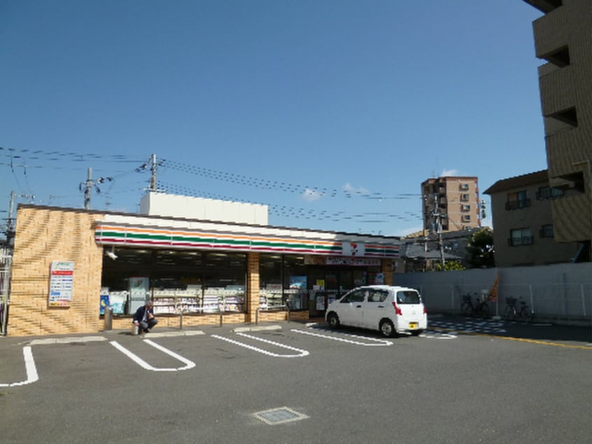 セブンイレブン吹田泉町2丁目店(コンビニ)まで365m プリエール吹田泉町参番館