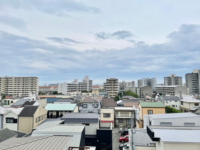 室内からの展望 サンプラザ本山南