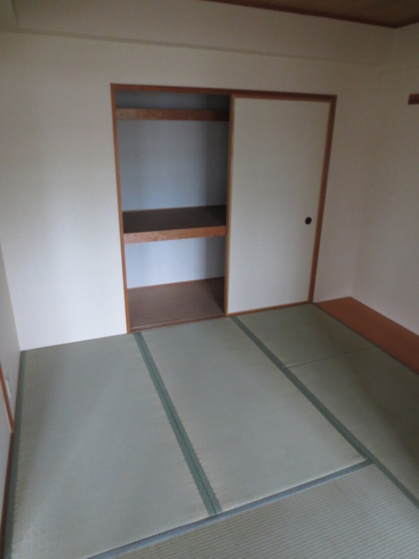 居室 パルハセトン十三