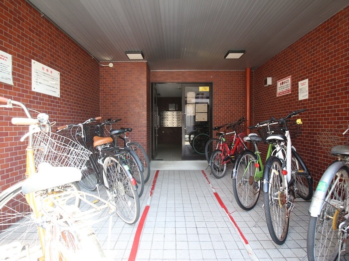 駐輪場 デトム・ワン京大前（１０４）