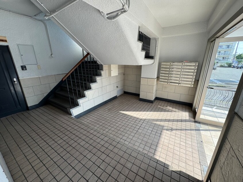 エントランス部分 ハイツ泉ケ丘