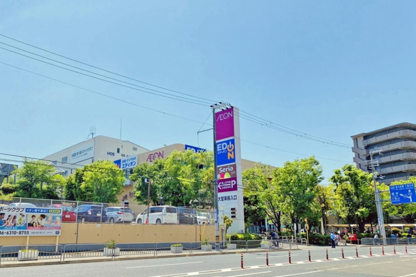 トナリエ南千里アネックス店(ショッピングセンター/アウトレットモール)まで1000m エレガンス 桃山台
