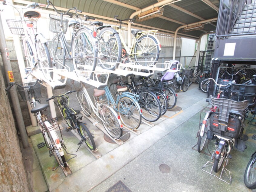 駐輪場 アルテハイム淡路