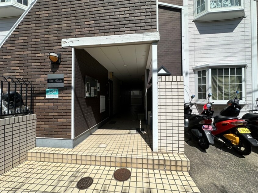 エントランス部分 エイブル富田